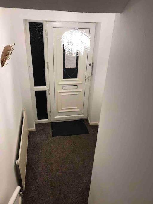Princess 3 Bedroom House + Offstreet Parking +Wifi Leeds (West Yorkshire) Exterior foto
