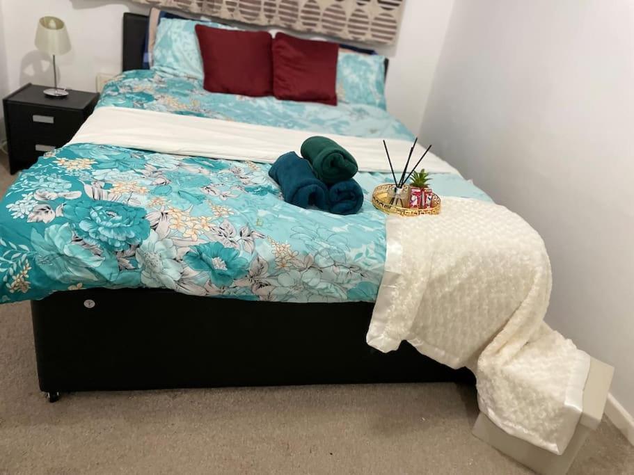 Princess 3 Bedroom House + Offstreet Parking +Wifi Leeds (West Yorkshire) Exterior foto